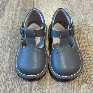 L’AMOUR Gray Mary Janes - Size 7 - Preowned
